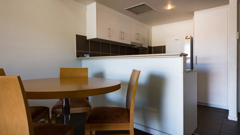 Swell Resort Burleigh Heads - Lismore Accommodation 44