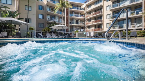 Swell Resort Burleigh Heads - Lismore Accommodation 12