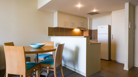 Swell Resort Burleigh Heads - Lismore Accommodation 4
