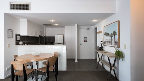 Swell Resort Burleigh Heads - Lismore Accommodation 40