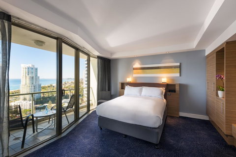 Sofitel Gold Coast Broadbeach - Lismore Accommodation 8