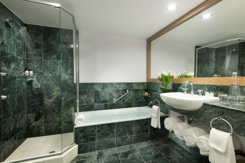 Sofitel Gold Coast Broadbeach - Lismore Accommodation 2