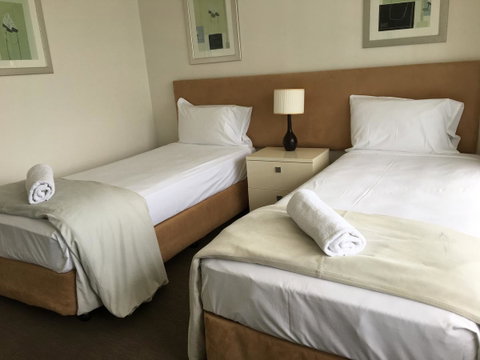 Surfers Century Oceanside Apartments - Lismore Accommodation 18