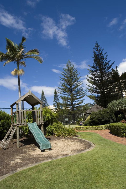 Surfers Century Oceanside Apartments - Lismore Accommodation 29