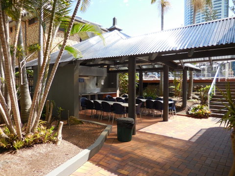 Surfers Century Oceanside Apartments - Lismore Accommodation 30