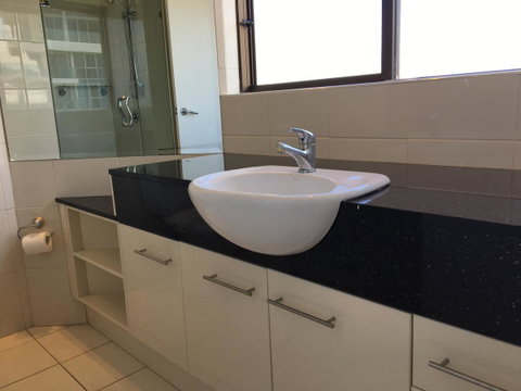 Surfers Century Oceanside Apartments - Lismore Accommodation 20