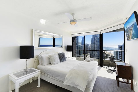 Surfers Century Oceanside Apartments - Lismore Accommodation 2