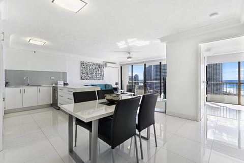 Surfers Century Oceanside Apartments - Lismore Accommodation 1