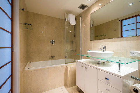 Breakers North Absolute Beachfront Apartments - Official - Lismore Accommodation 5