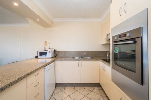 Breakers North Absolute Beachfront Apartments - Official - Lismore Accommodation 18