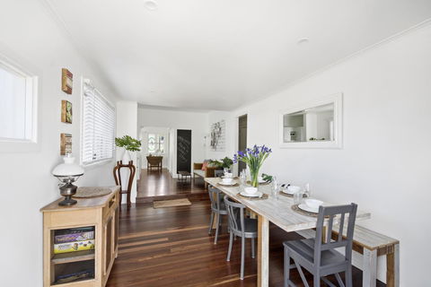 The Lighthouse - Lismore Accommodation 10