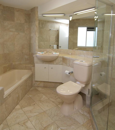 Surfers Mayfair - Lismore Accommodation 10