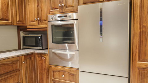 Watervale Hotel Guesthouse - Lismore Accommodation 2