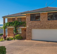 Waves  Caves - Lismore Accommodation