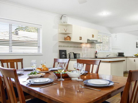 Whispering Waves - Relaxing Beach House - Lismore Accommodation 3
