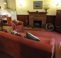 Wintarni Olives Cottage - Lismore Accommodation