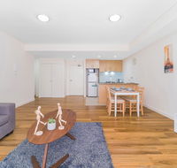 Wolli Creek Airport Serviced 2 Bedroom Apartment - Lismore Accommodation