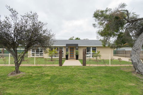 Xanadu Shores - Lismore Accommodation 0