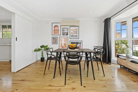 YIN-YANG - MOUNT ELIZA - Lismore Accommodation 0