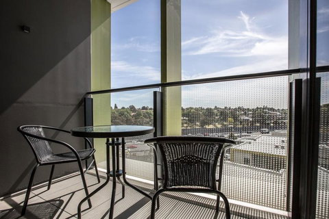 Modern City Comfy And Warm Apt@Parkville+Carpark - Lismore Accommodation 3