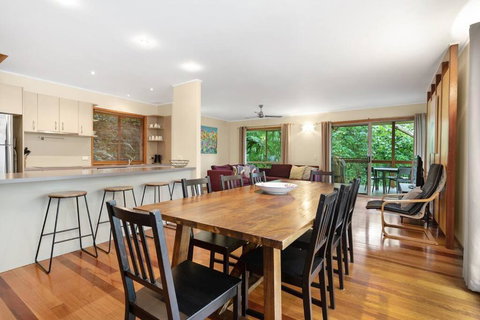 A Beach House - Lismore Accommodation 3