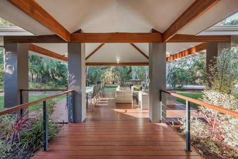 A Bush Utopia - Lismore Accommodation 2
