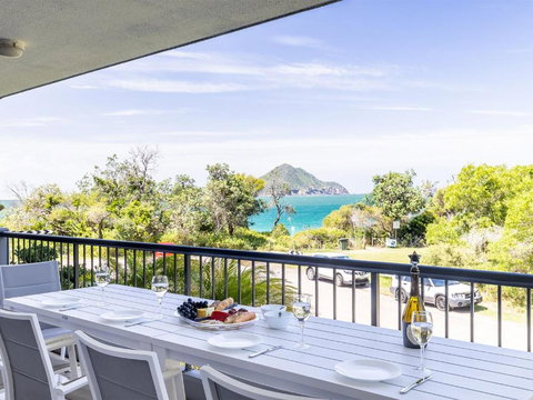 Albacore 3 Waterfront Pool Lift And Views - Lismore Accommodation 0