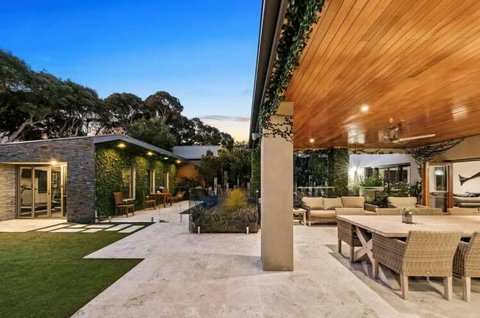 Aroha Moana - Solar Heated Pool, Sauna, Billiards - Lismore Accommodation 2