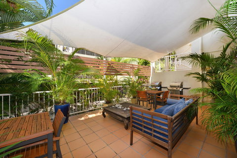 Port Douglas Apartments - Adults Only Oasis - Lismore Accommodation 4