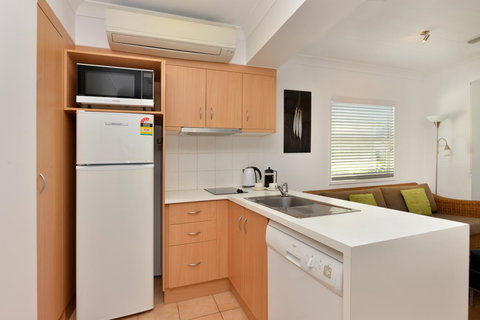 Port Douglas Apartments - Adults Only Oasis - Lismore Accommodation 8