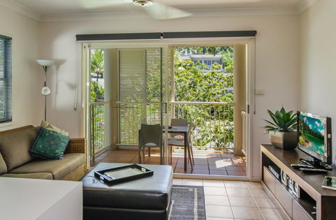 Port Douglas Apartments - Adults Only Oasis - Lismore Accommodation 33