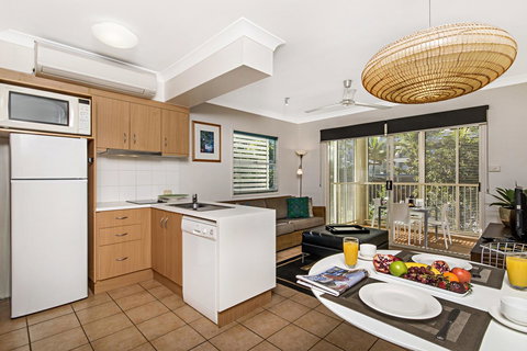 Port Douglas Apartments - Adults Only Oasis - Lismore Accommodation 15