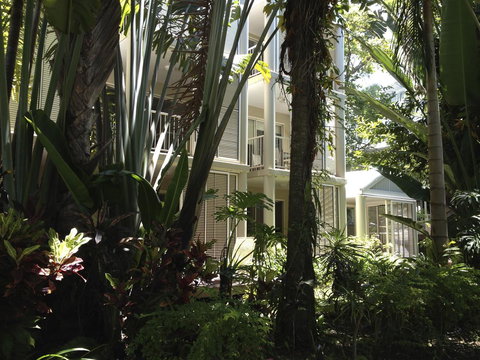 Port Douglas Apartments - Adults Only Oasis - Lismore Accommodation 40