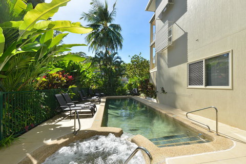 Port Douglas Apartments - Adults Only Oasis - Lismore Accommodation 22
