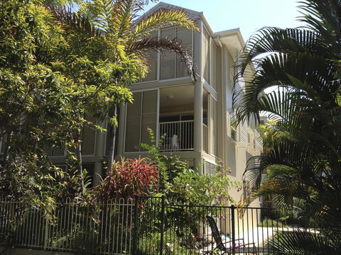 Port Douglas Apartments - Adults Only Oasis - Lismore Accommodation 38