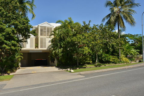 Port Douglas Apartments - Adults Only Oasis - Lismore Accommodation 28