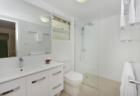 Port Douglas Apartments - Adults Only Oasis - Lismore Accommodation 32
