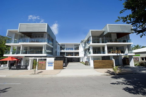 Maggies Beachfront Apartment 13 - Lismore Accommodation 0