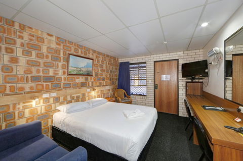 Chalet Motor Inn - Lismore Accommodation 16