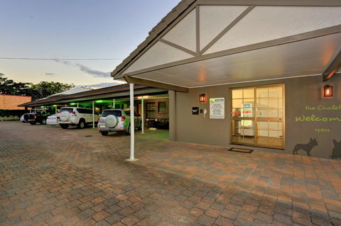Chalet Motor Inn - Lismore Accommodation 9