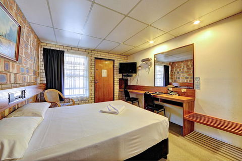 Chalet Motor Inn - Lismore Accommodation 15