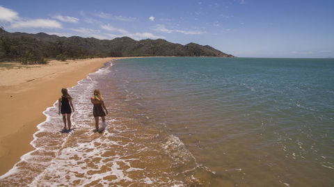 Roamer Magnetic Island Koala Park - Formerly Selina Magnetic Island - Lismore Accommodation 11