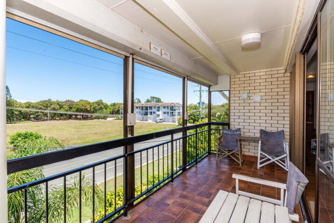 Spacious Unit Overlooking Moreton Bay - Boyd St, Woorim - Lismore Accommodation 0