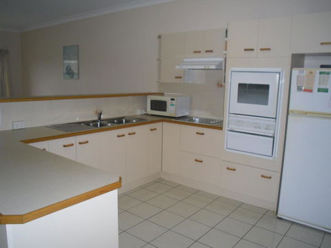 Ground Floor, Family Unit On The Canal With Free WIFI! - Lismore Accommodation 10
