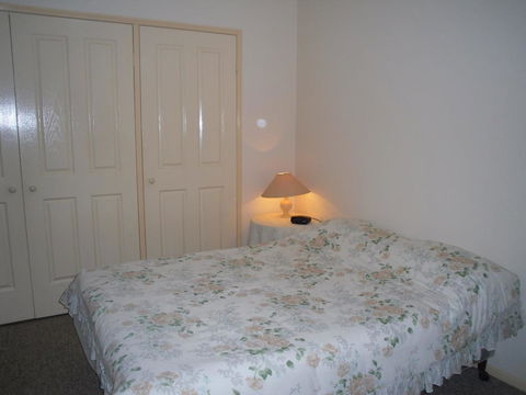 Ground Floor, Family Unit On The Canal With Free WIFI! - Lismore Accommodation 8