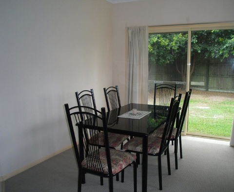 Ground Floor, Family Unit On The Canal With Free WIFI! - Lismore Accommodation 13