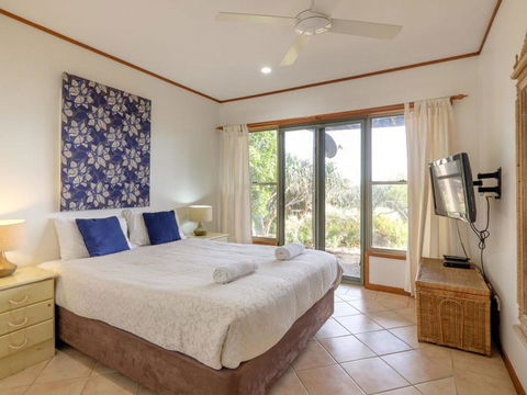 Claytons 1 By Discover Stradbroke - Lismore Accommodation 4