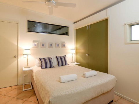 Claytons 1 By Discover Stradbroke - Lismore Accommodation 11