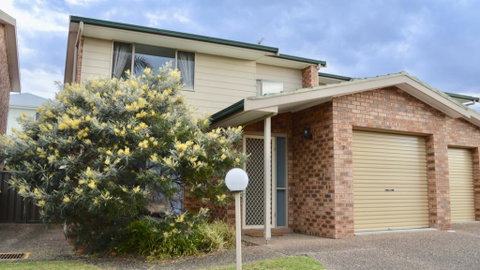 'Lighthouse Palms' - Lismore Accommodation 3