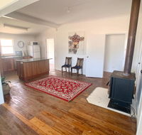 'The Wattles' - True Country Escape Near Wineries - Borenore - Lismore Accommodation